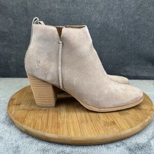 Frye Women's Megan Size 8.5 B Booties Brown Cream Casual Heel Zip Up Suede
